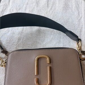 Stylish Tan Crossbody Bag 
Like new